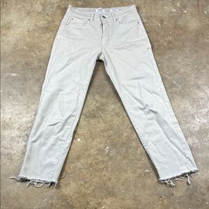 Kensie slim  Cream Ankle Jeans
Size: 2